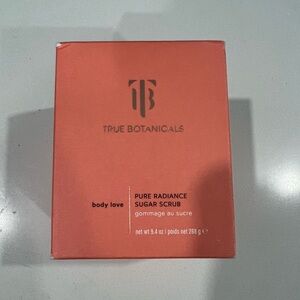 True Botanicals pure radiance sugar scrub